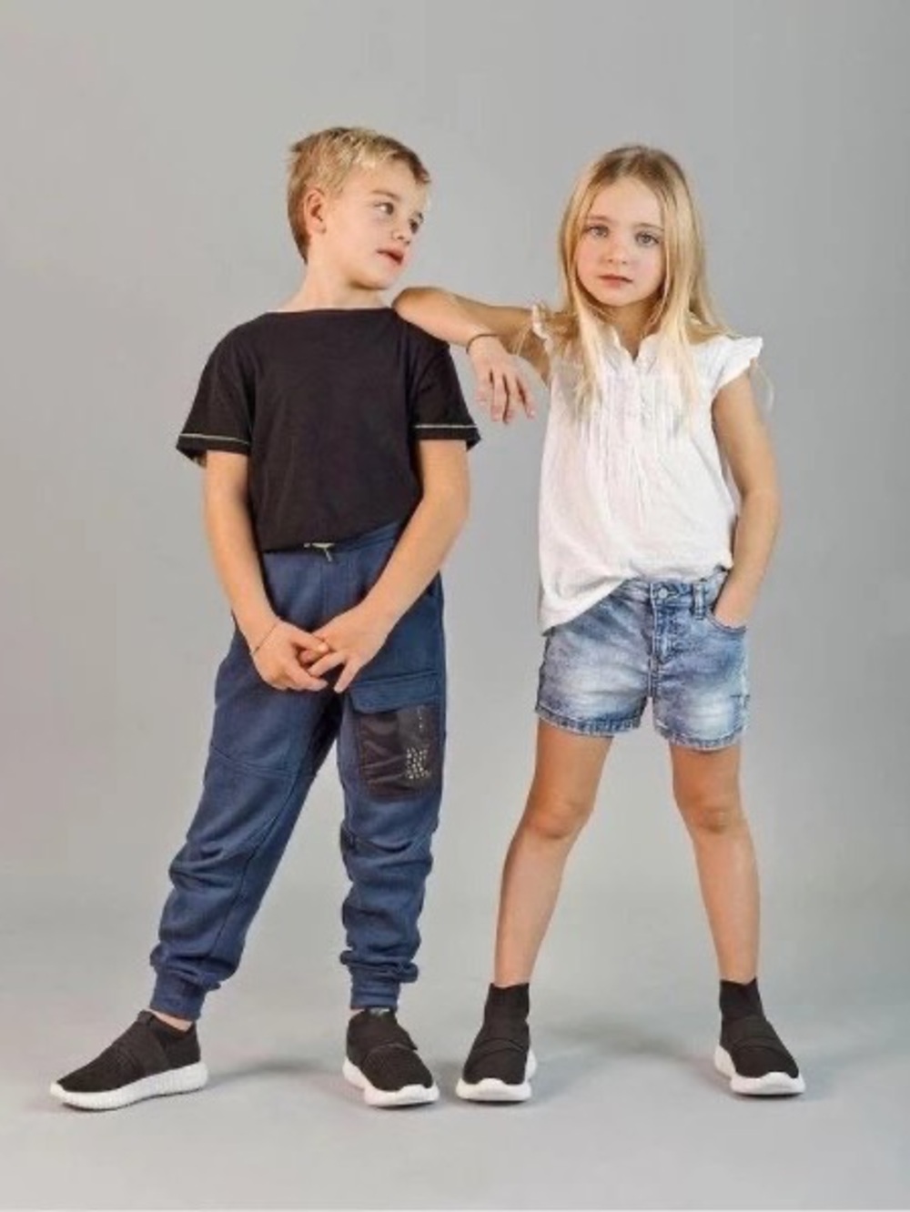 Fessura kids boys shoes sneakers boots size 12.5